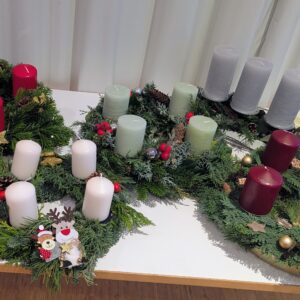 Adventskränze selbstgemacht