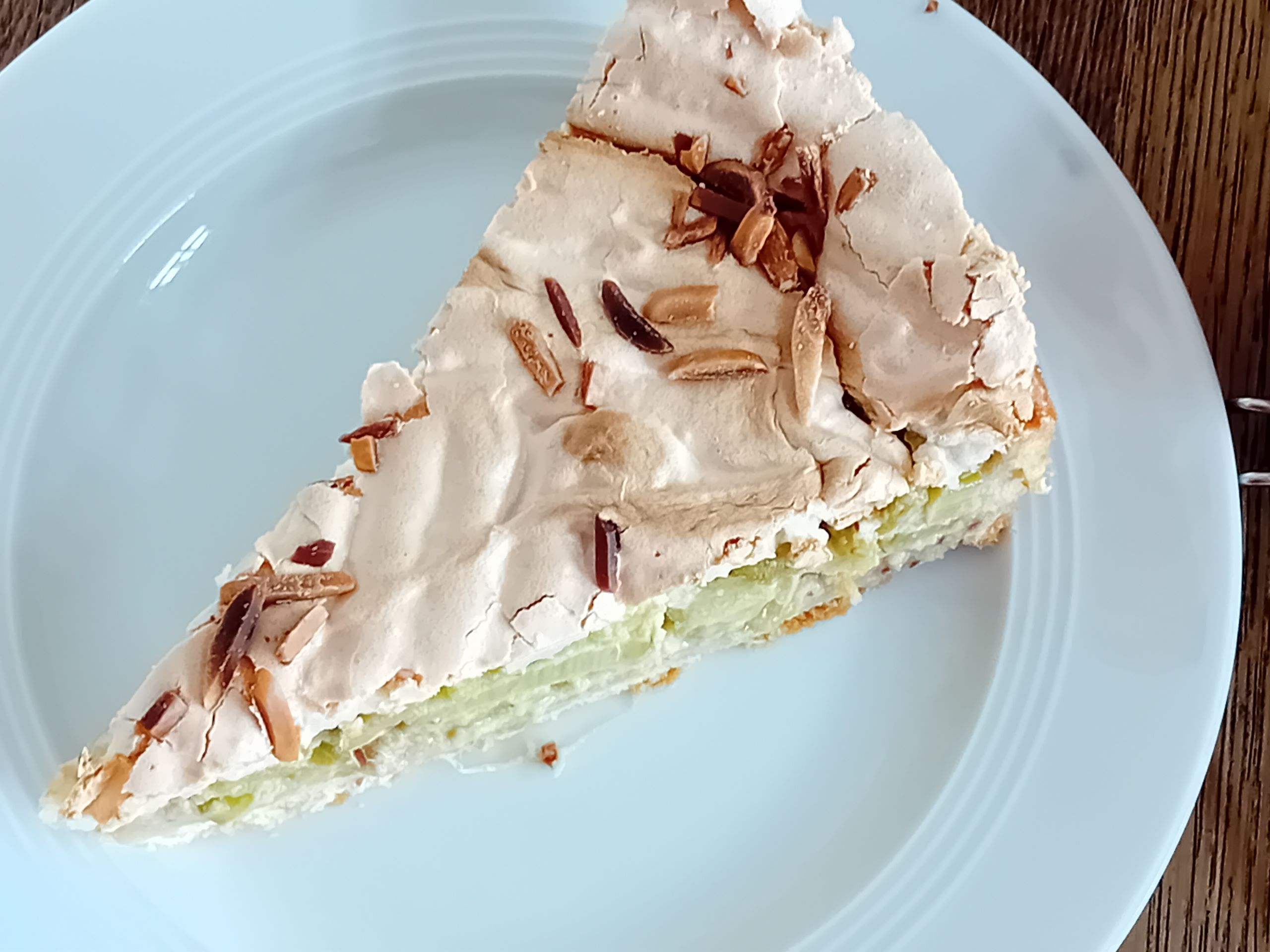 Stück Rhabarberkuchen